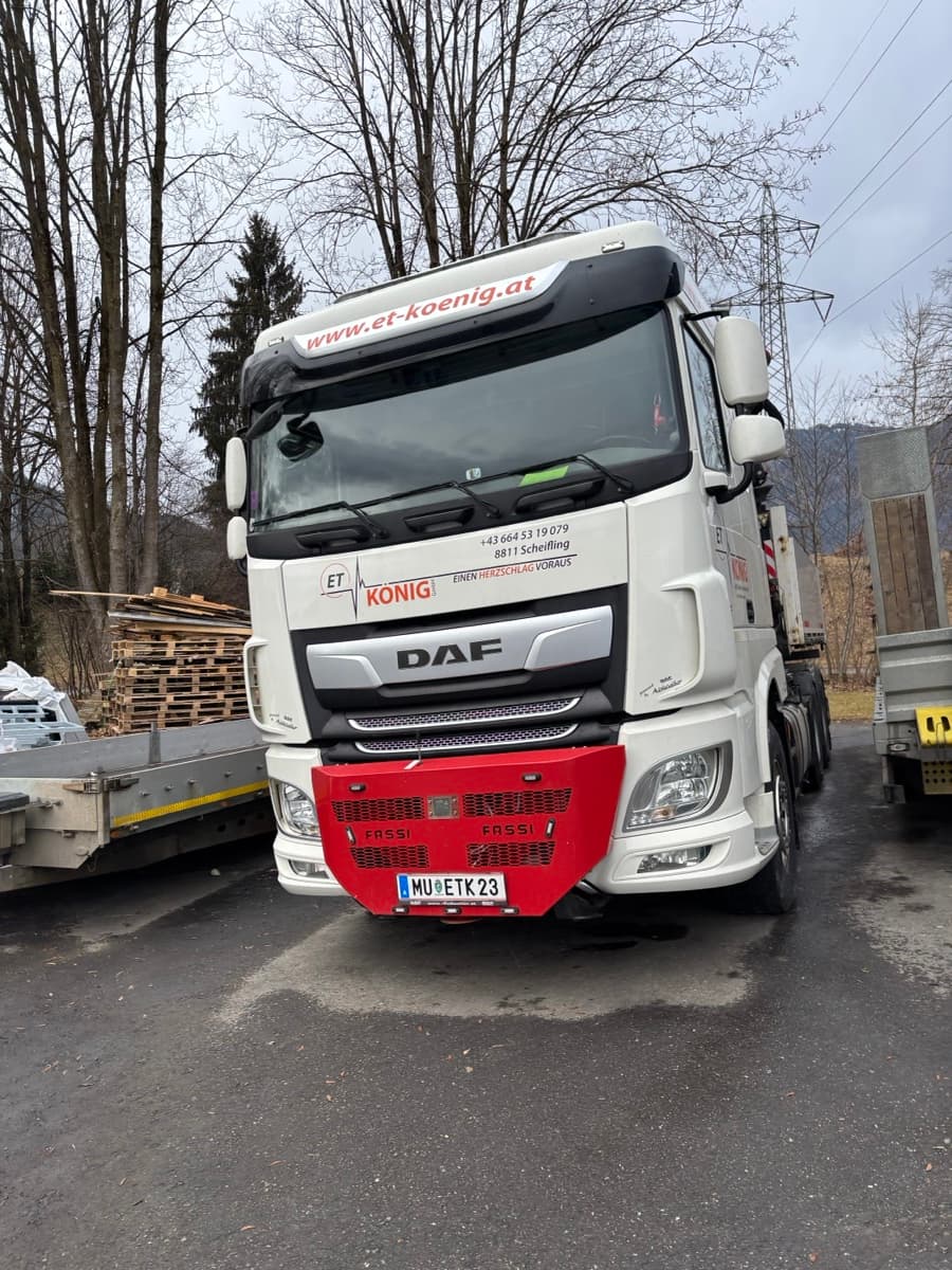 Lastwagen mit Anhänger